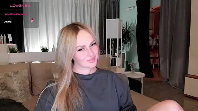 Snapshot of Libby_Nora chatting on December 14, 2024, 4:20 pm Libby Nora online show from December 14, 2024, 4:20 pm