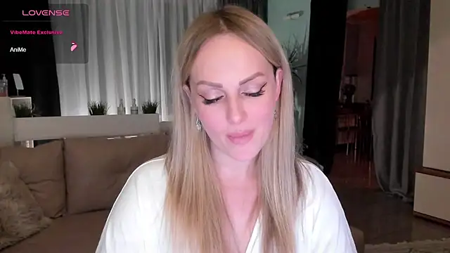 Snapshot of Libby_Nora chatting on December 19, 2024, 1:51 pm Libby Nora online show from December 19, 2024, 1:51 pm