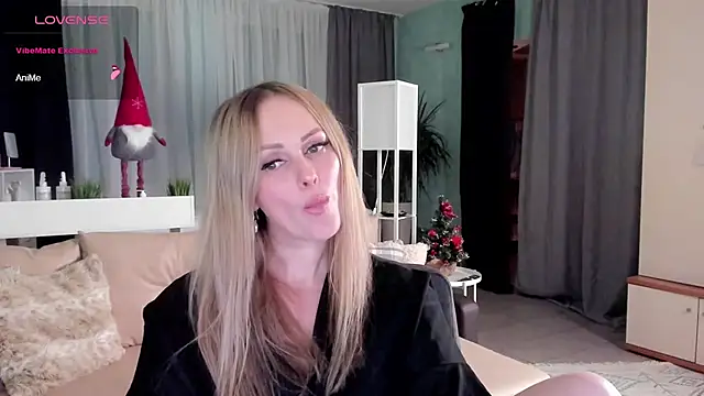 Snapshot of Libby_Nora chatting on December 28, 2024, 1:38 pm Libby Nora online show from December 28, 2024, 1:38 pm