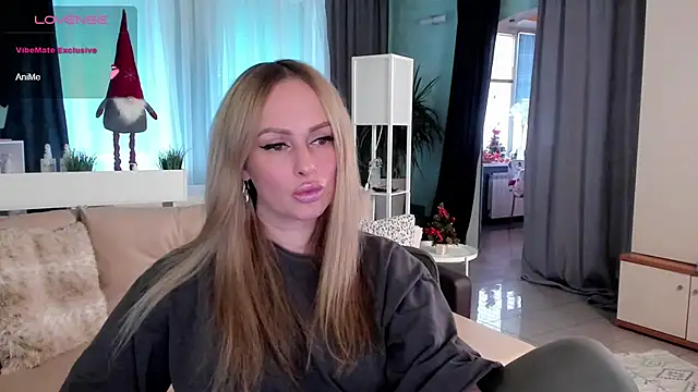 Snapshot of Libby_Nora chatting on January 3, 2025, 11:25 am Libby Nora online show from January 3, 2025, 11:25 am