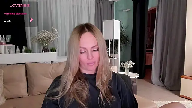 Snapshot of Libby_Nora chatting on January 8, 2025, 2:35 pm Libby Nora online show from January 8, 2025, 2:35 pm