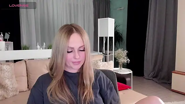 Snapshot of Libby_Nora chatting on January 24, 2025, 4:06 pm Libby Nora online show from January 24, 2025, 4:06 pm