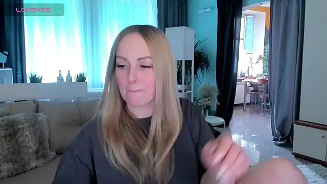 Snapshot of Libby_Nora chatting on January 26, 2025, 10:12 am Libby Nora online show from January 26, 2025, 10:12 am