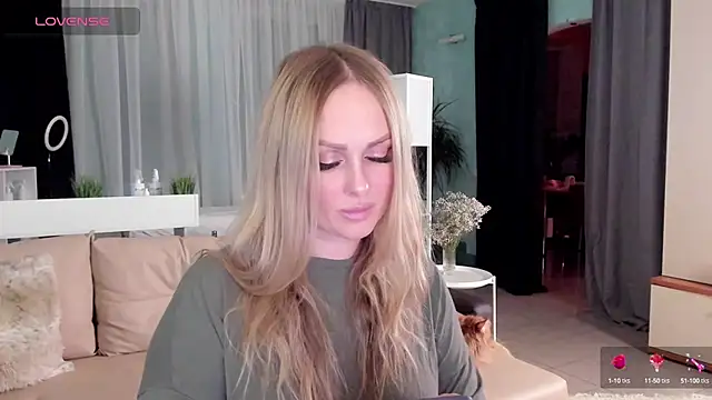 Snapshot of Libby_Nora chatting on January 28, 2025, 5:56 pm Libby Nora online show from January 28, 2025, 5:56 pm