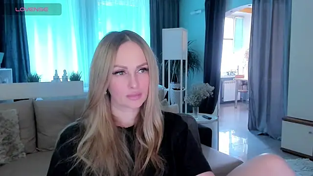 Snapshot of Libby_Nora chatting on February 7, 2025, 9:26 am Libby Nora online show from February 7, 2025, 9:26 am