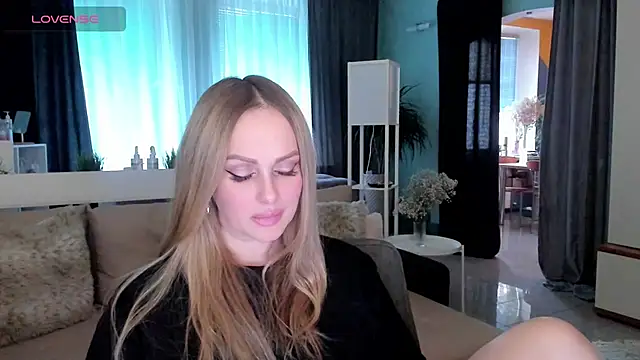 Snapshot of Libby_Nora chatting on February 10, 2025, 1:01 pm Libby Nora online show from February 10, 2025, 1:01 pm