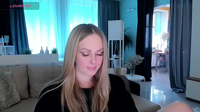 Snapshot of Libby_Nora chatting on February 15, 2025, 12:33 pm Libby Nora online show from February 15, 2025, 12:33 pm