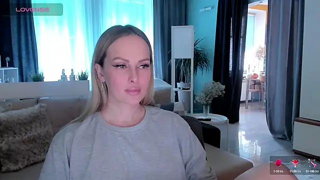 Snapshot of Libby_Nora chatting on February 22, 2025, 8:50 am Libby Nora online show from February 22, 2025, 8:50 am