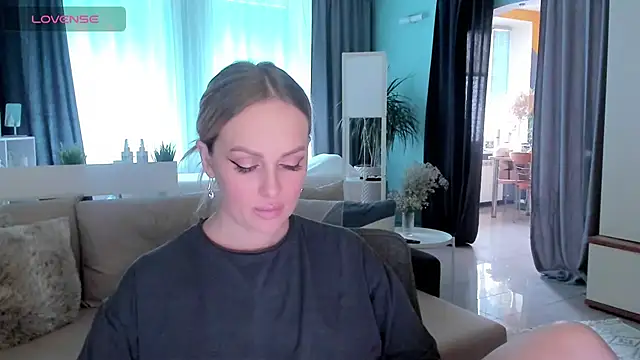 Snapshot of Libby_Nora chatting on February 24, 2025, 12:05 pm Libby Nora online show from February 24, 2025, 12:05 pm