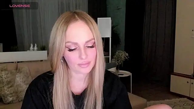 Snapshot of Libby_Nora chatting on February 26, 2025, 4:56 pm Libby Nora online show from February 26, 2025, 4:56 pm