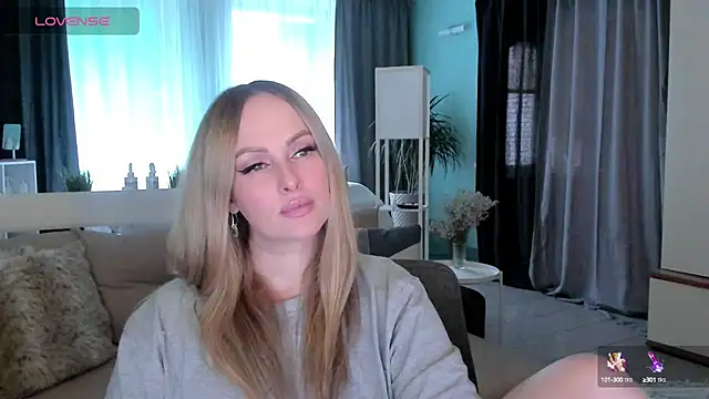 Snapshot of Libby_Nora chatting on March 1, 2025, 8:02 am Libby Nora online show from March 1, 2025, 8:02 am