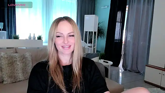 Snapshot of Libby_Nora chatting on March 3, 2025, 12:48 pm Libby Nora online show from March 3, 2025, 12:48 pm