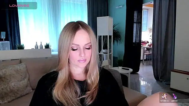 Snapshot of Libby_Nora chatting on March 4, 2025, 9:07 am Libby Nora online show from March 4, 2025, 9:07 am