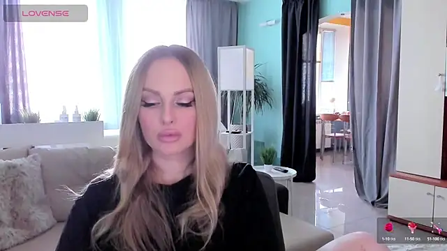 Snapshot of Libby_Nora chatting on March 11, 2025, 8:20 am Libby Nora online show from March 11, 2025, 8:20 am