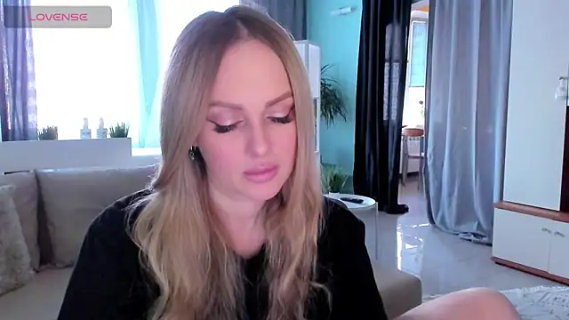 Snapshot of Libby_Nora chatting on March 23, 2025, 6:37 am Libby Nora online show from March 23, 2025, 6:37 am