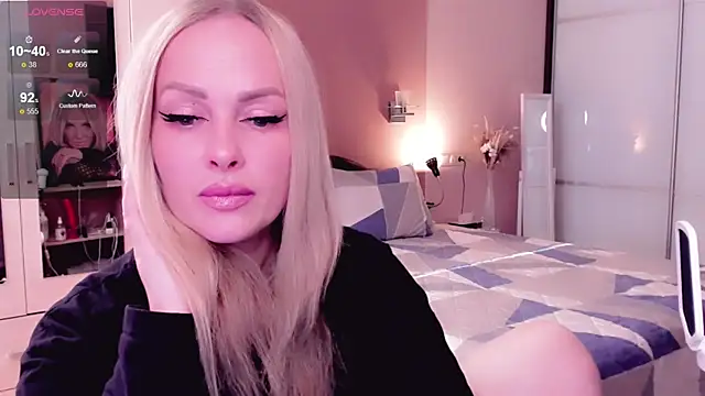 Snapshot of Libby_Nora chatting on October 8, 2025, 10:46 am Libby Nora online show from October 8, 2025, 10:46 am