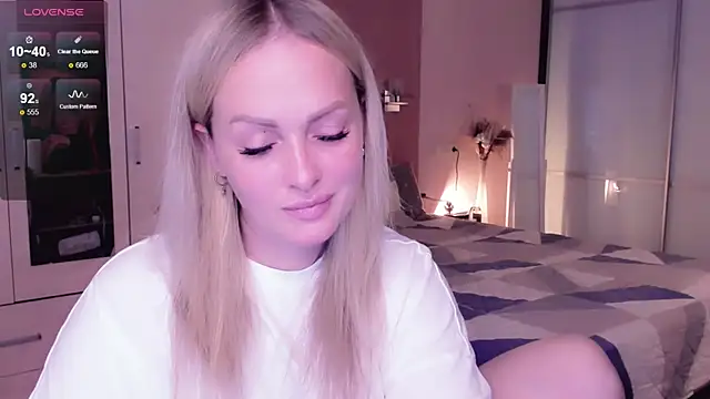 Snapshot of Libby_Nora chatting on October 14, 2025, 11:00 am Libby Nora online show from October 14, 2025, 11:00 am