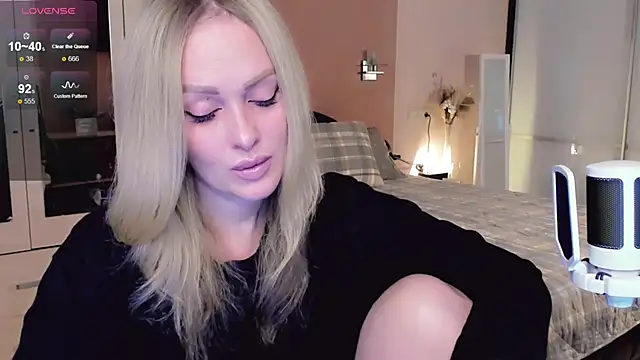 Snapshot of Libby_Nora chatting on November 11, 2025, 10:26 am Libby Nora online show from November 11, 2025, 10:26 am