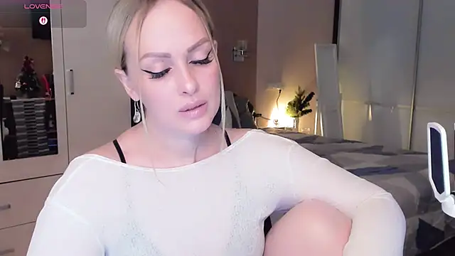 Snapshot of Libby_Nora chatting on December 22, 2025, 11:51 am Libby Nora online show from December 22, 2025, 11:51 am