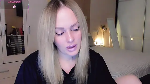 Snapshot of Libby_Nora chatting on March 5, 2026, 8:21 am Libby Nora online show from March 5, 2026, 8:21 am