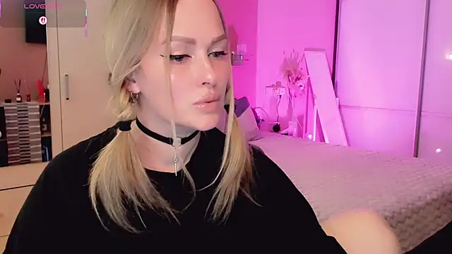 Snapshot of Libby_Nora chatting on May 11, 2026, 9:37 am Libby Nora online show from May 11, 2026, 9:37 am