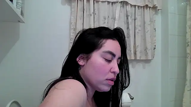 Snapshot of WetFlower69 chatting on June 25, 2026, 1:49 am WetFlower69 online show from June 25, 2026, 1:49 am