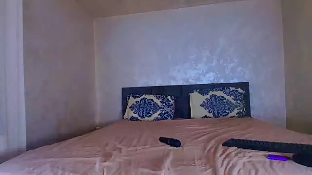angeliquevany online show from August 3, 2026, 9:07 pm