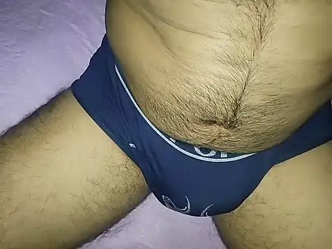 robertocastillo-2017 online show from September 15, 2025, 4:01 am