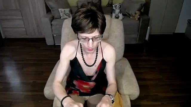 Snapshot of clementine chatting on April 14, 2026, 7:36 am clementine online show from April 14, 2026, 7:36 am