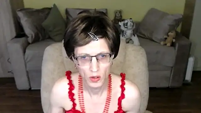 Snapshot of clementine chatting on May 16, 2026, 12:48 pm clementine online show from May 16, 2026, 12:48 pm