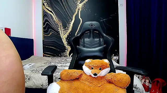 Snapshot of FlirtDeea chatting on February 24, 2026, 8:07 pm FlirtDeea online show from February 24, 2026, 8:07 pm