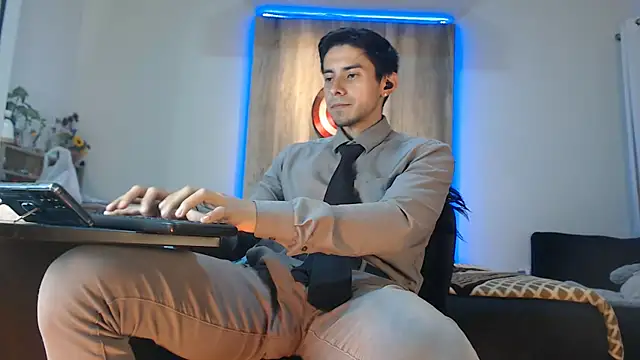 Snapshot of Andrew_4_ chatting on September 26, 2025, 6:28 am Andrew 4 online show from September 26, 2025, 6:28 am