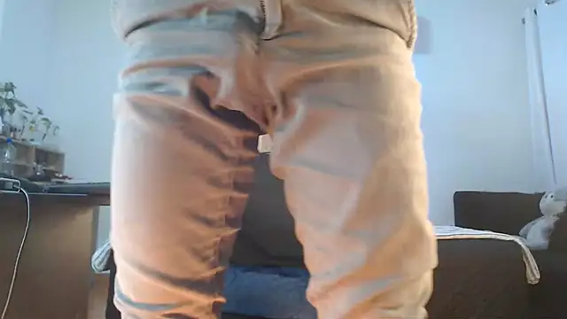 Snapshot of Andrew_4_ chatting on October 28, 2025, 1:53 am Andrew 4 online show from October 28, 2025, 1:53 am