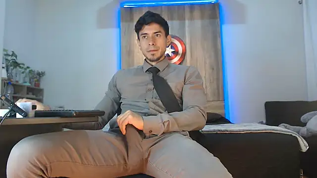 Snapshot of Andrew_4_ chatting on November 18, 2025, 4:39 am Andrew 4 online show from November 18, 2025, 4:39 am