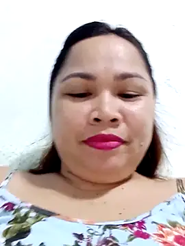Snapshot of XXLorie_02 chatting on February 28, 2025, 12:31 pm XXLorie 02 online show from February 28, 2025, 12:31 pm