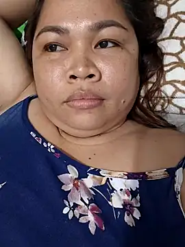 Snapshot of XXLorie_02 chatting on May 24, 2026, 2:00 pm XXLorie 02 online show from May 24, 2026, 2:00 pm