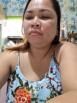 Snapshot of XXLorie_02 chatting on June 16, 2026, 11:29 pm XXLorie 02 online show from June 16, 2026, 11:29 pm