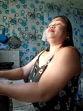 Snapshot of XXLorie_02 chatting on July 5, 2026, 11:23 pm XXLorie 02 online show from July 5, 2026, 11:23 pm