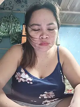 Snapshot of XXLorie_02 chatting on July 21, 2026, 1:24 pm XXLorie 02 online show from July 21, 2026, 1:24 pm