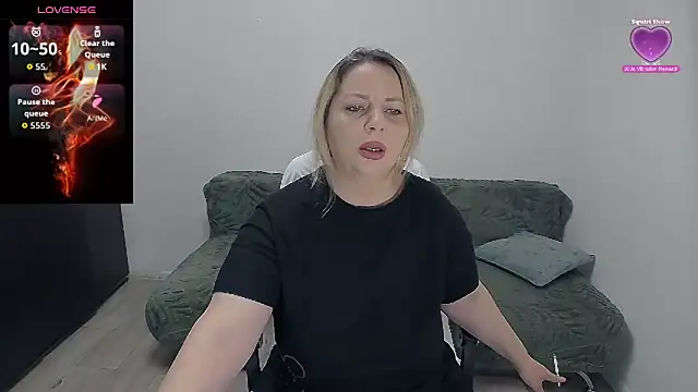 erikaerika online show from April 27, 2026, 7:06 am