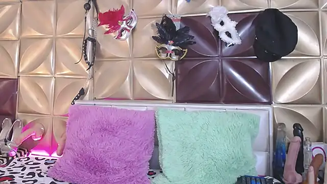 Snapshot of VIKY_HOTT chatting on February 8, 2025, 11:24 pm VIKY HOTT online show from February 8, 2025, 11:24 pm