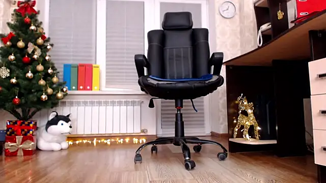 CassieDonald online show from December 24, 2024, 9:44 pm