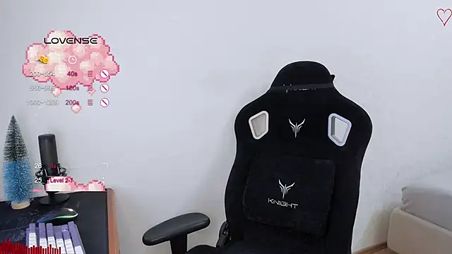 Snapshot of SkyqueenI chatting on December 6, 2024, 8:59 am SkyqueenI online show from December 6, 2024, 8:59 am