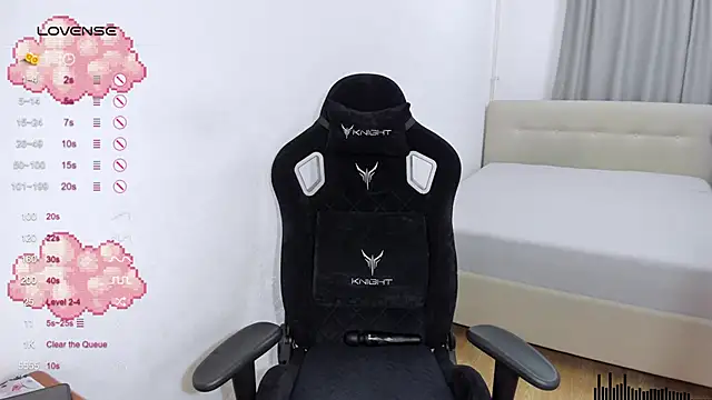 Snapshot of SkyqueenI chatting on January 31, 2025, 9:37 am SkyqueenI online show from January 31, 2025, 9:37 am