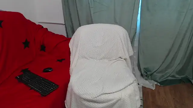 JullieMilf online show from September 28, 2025, 8:42 am