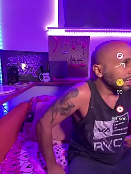 MaggyMayI online show from May 1, 2026, 1:16 pm