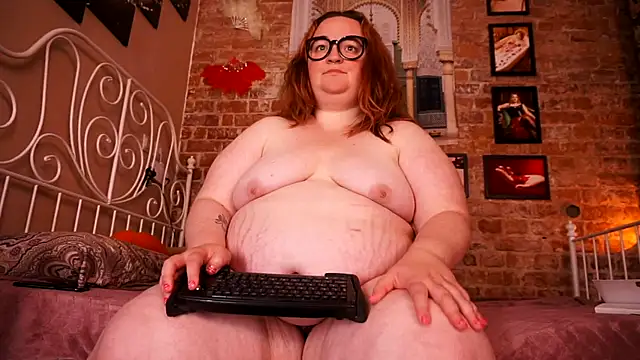 Evelively online show from July 11, 2026, 4:43 pm