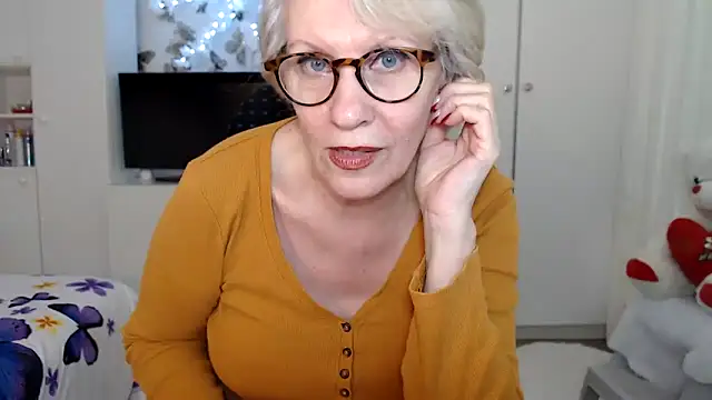 Ghertrude52 online show from March 6, 2025, 4:08 am