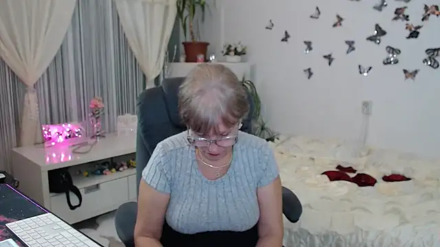 Ghertrude52 online show from October 10, 2025, 3:16 am