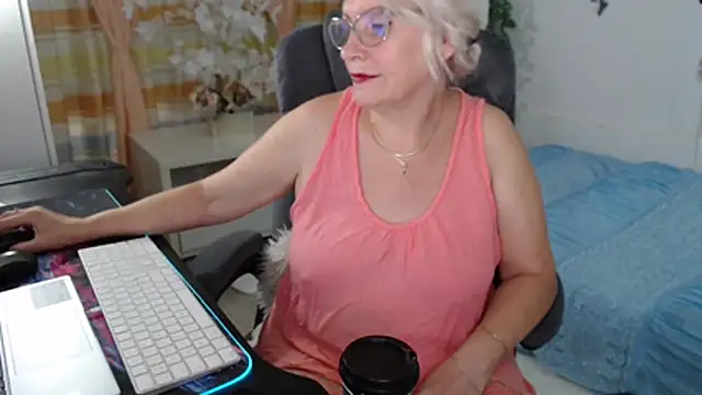Ghertrude52 online show from July 11, 2026, 4:48 am